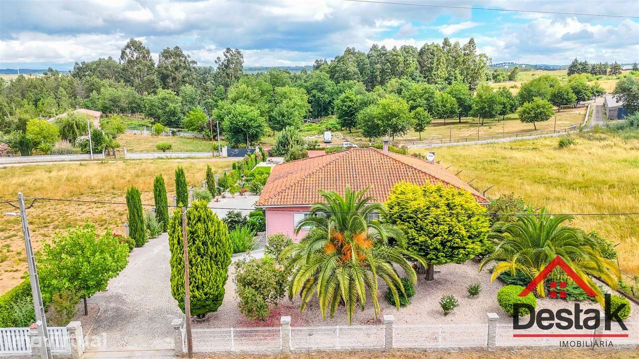 Moradia Isolada V3+1 com piscina em Viseu - Grande imagem: 5/47