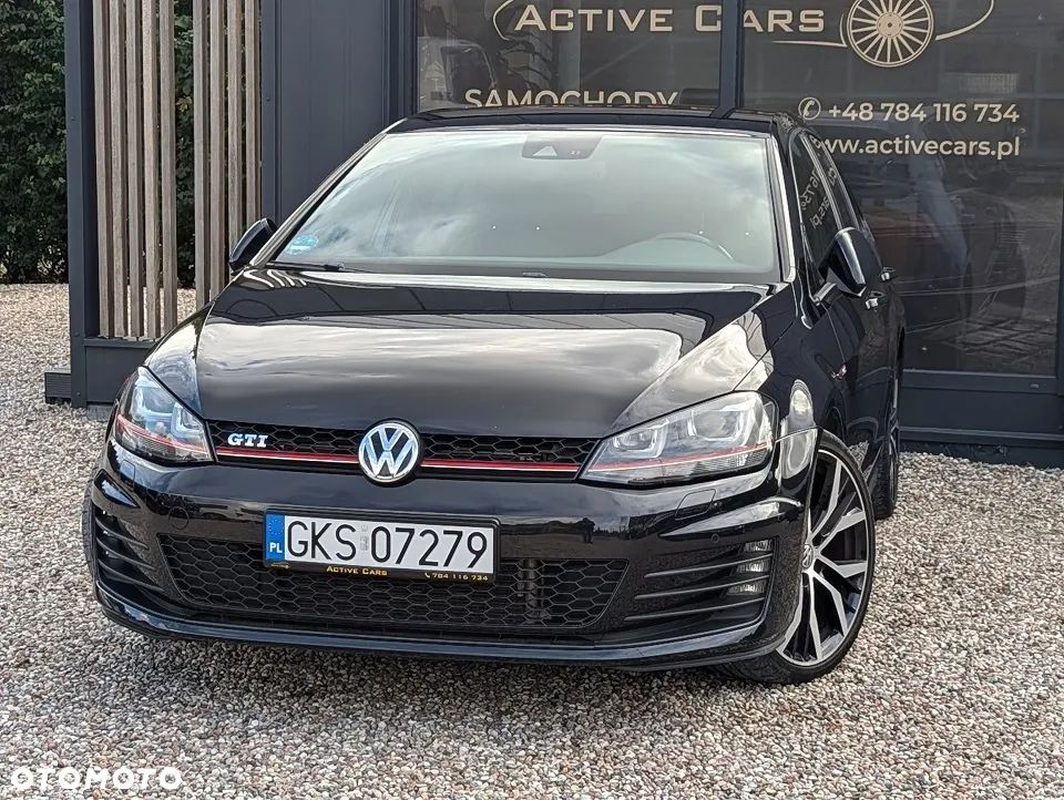 Volkswagen Golf GTI Performance BlueMotion Technology DSG