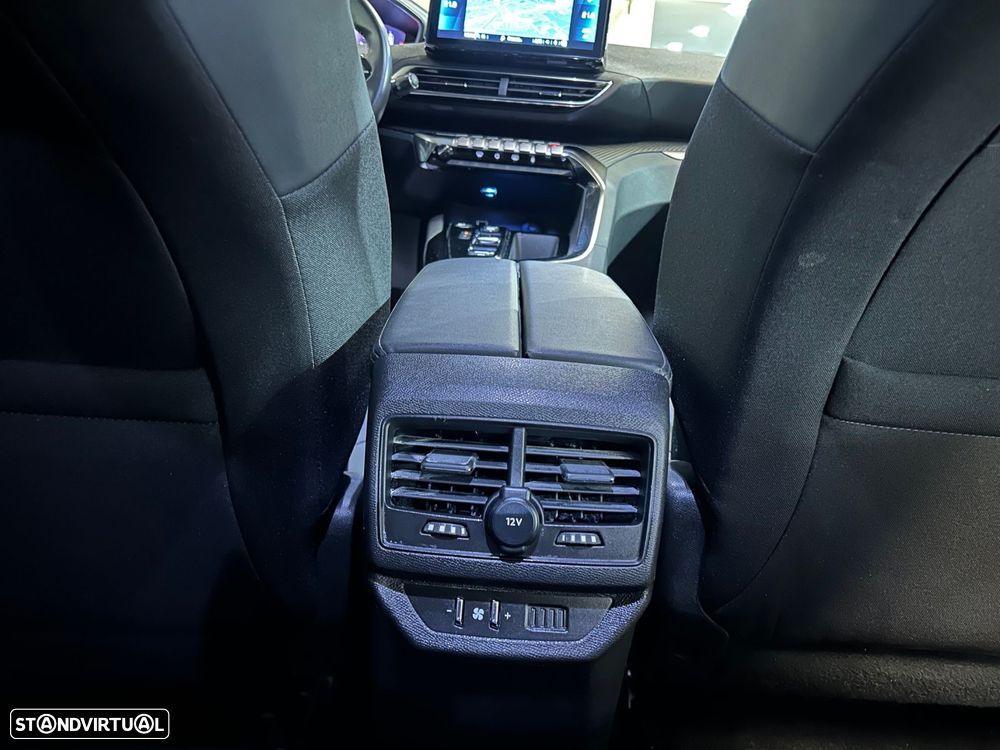 Peugeot 5008 1.5 BlueHDi Allure EAT8 - 39