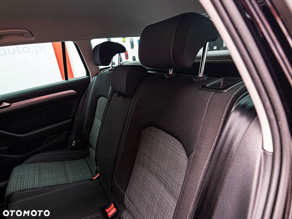 Volkswagen Passat - 24