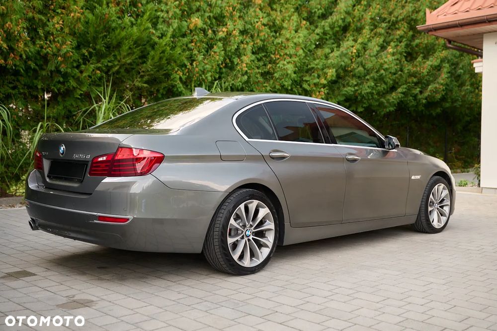 BMW Seria 5 525d xDrive Modern Line - 11