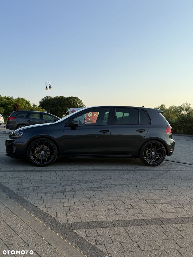 Volkswagen Golf - 3