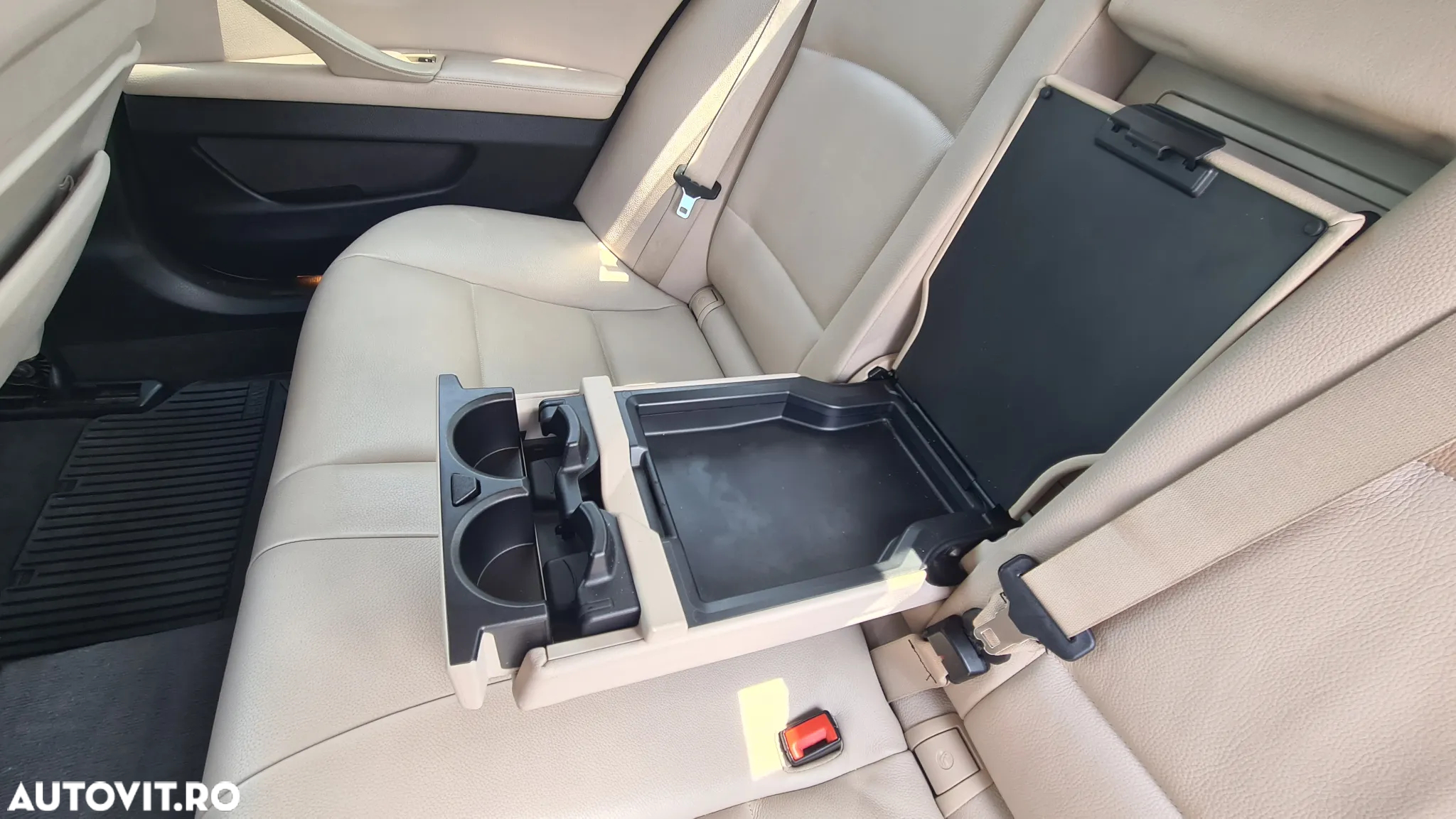 BMW Seria 5 530d xDrive - 32