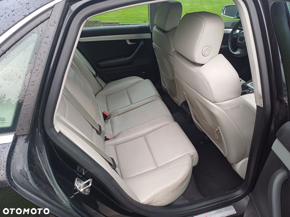 Audi S4 Limousine 4.2 Quattro Tiptr - 17