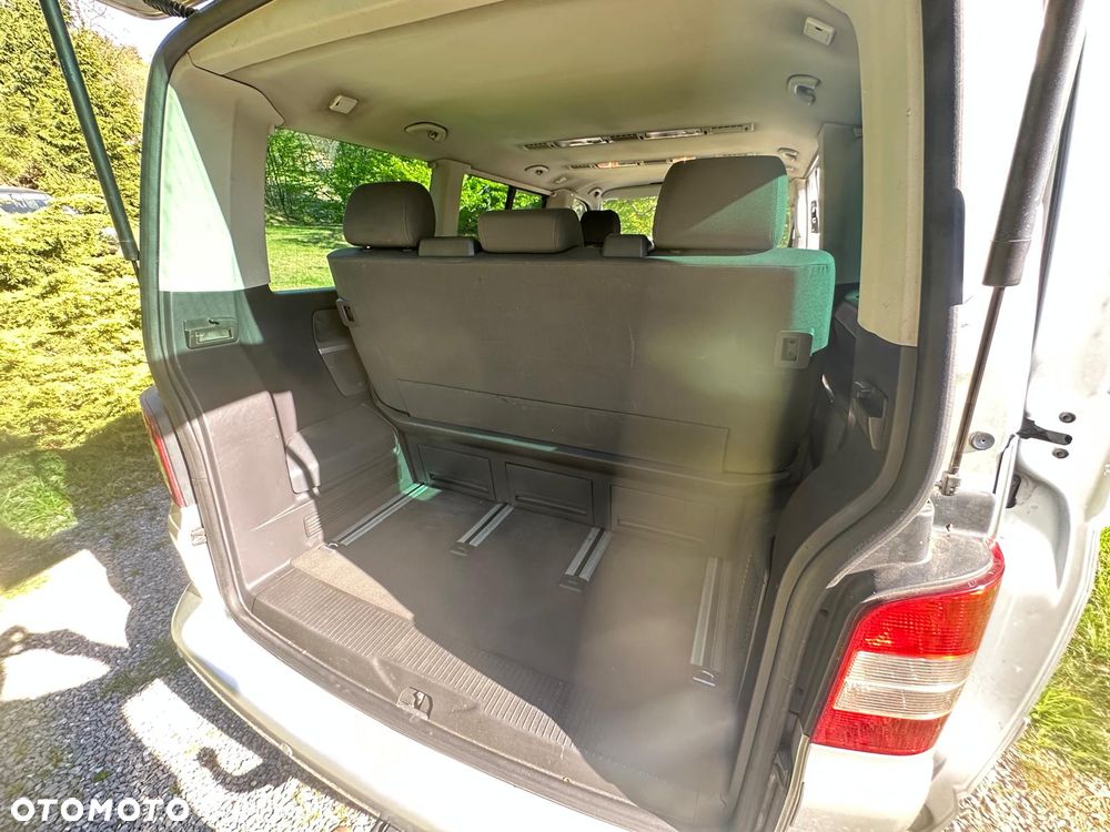 Volkswagen Multivan - 15