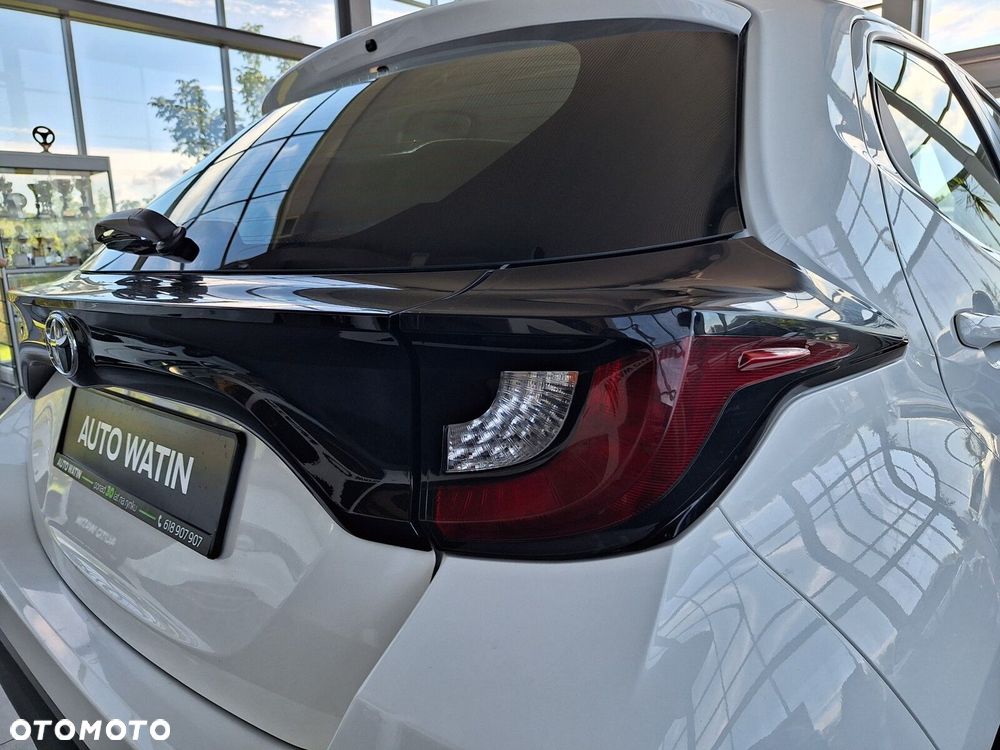 Toyota Yaris 1.5 Comfort CVT - 12