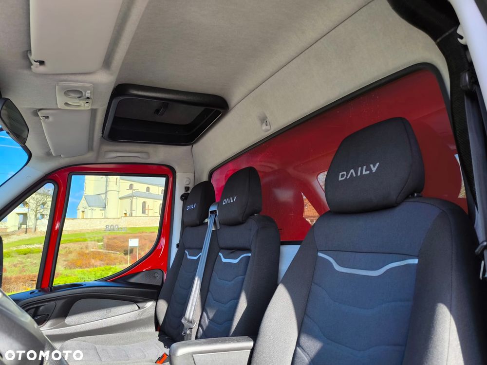 Iveco Daily 50C18 Plandeka, 12 Palet, Sypialnia, Firana+Drzwi z tyłu. - 15