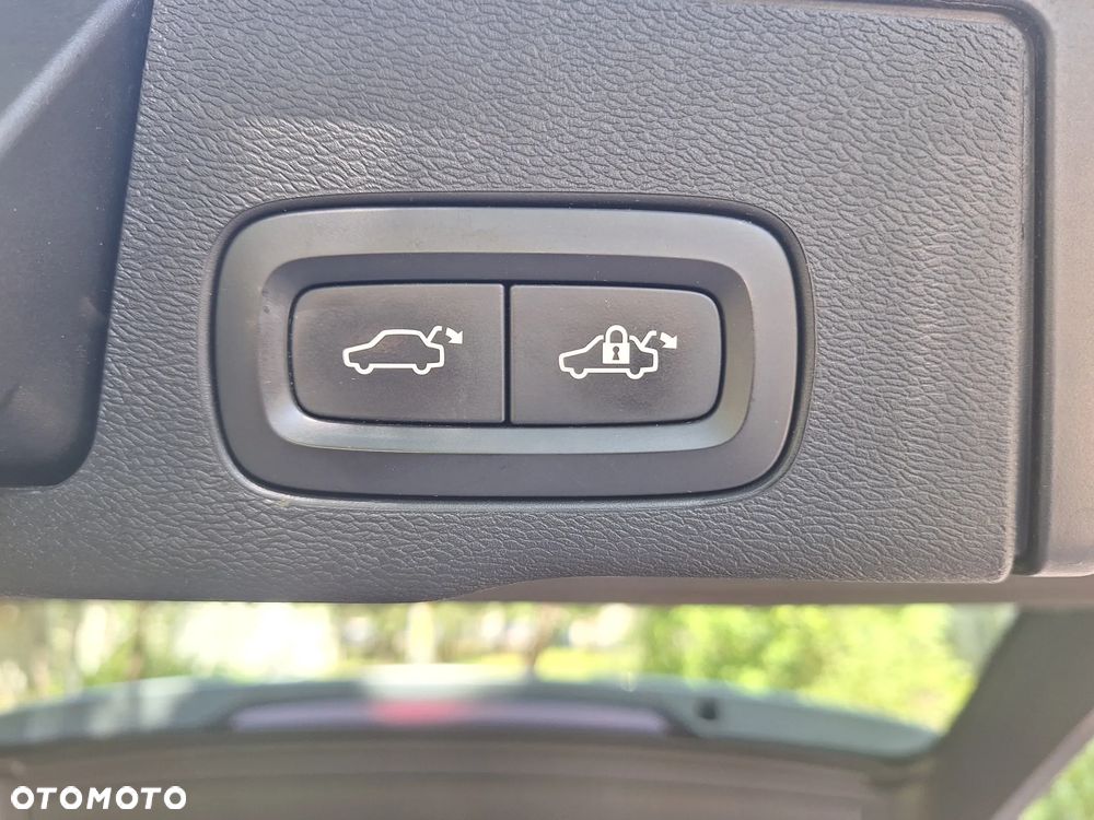 Volvo XC 60 D5 AWD Geartronic Inscription - 19