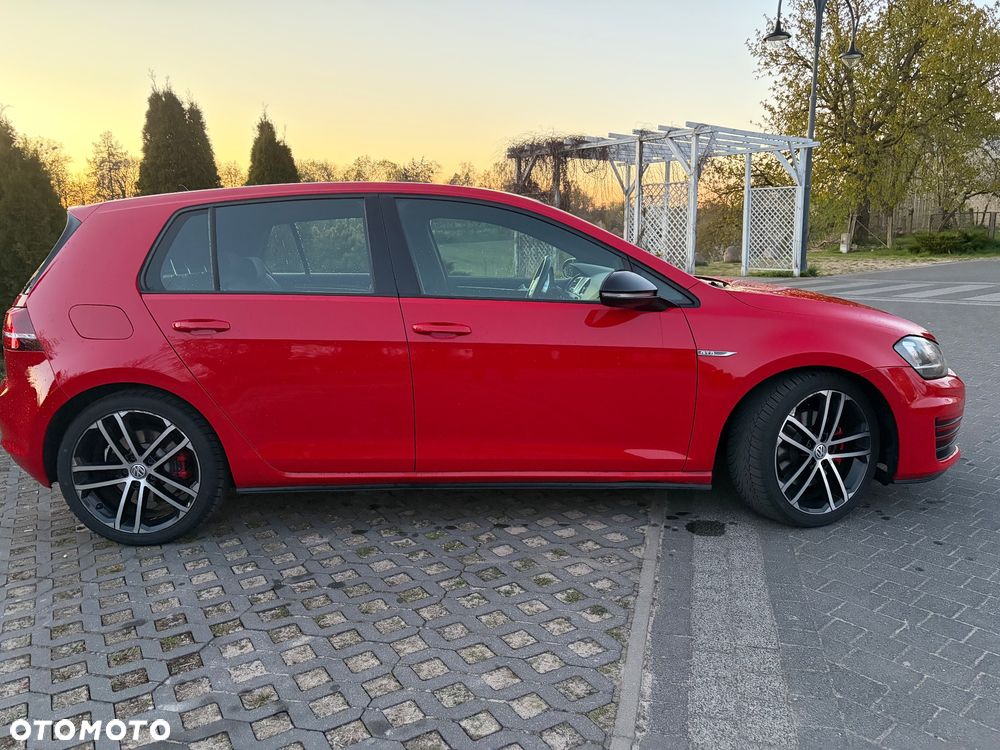 Volkswagen Golf GTD 2.0 TDI SCR DSG - 6