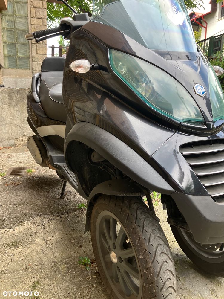 Piaggio MP-3 - 4