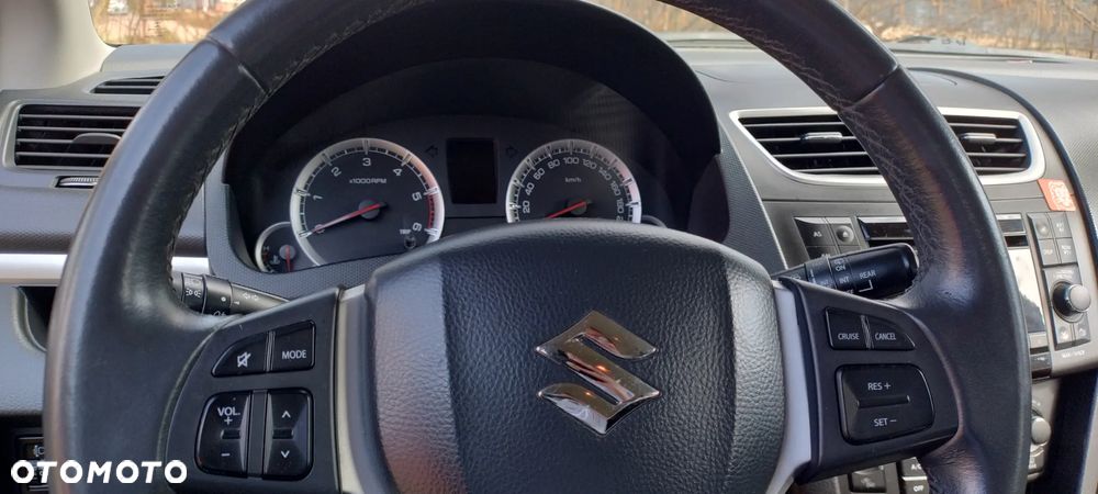 Suzuki Swift - 12