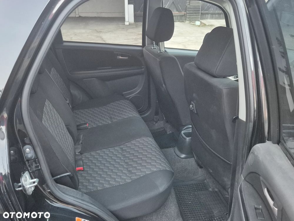 Suzuki SX4 1.6 VVT 4x2 Comfort - 15