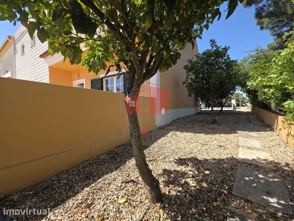 Moradia T4 com Piscina em 900 m2 de lote - Grande imagem: 3/30