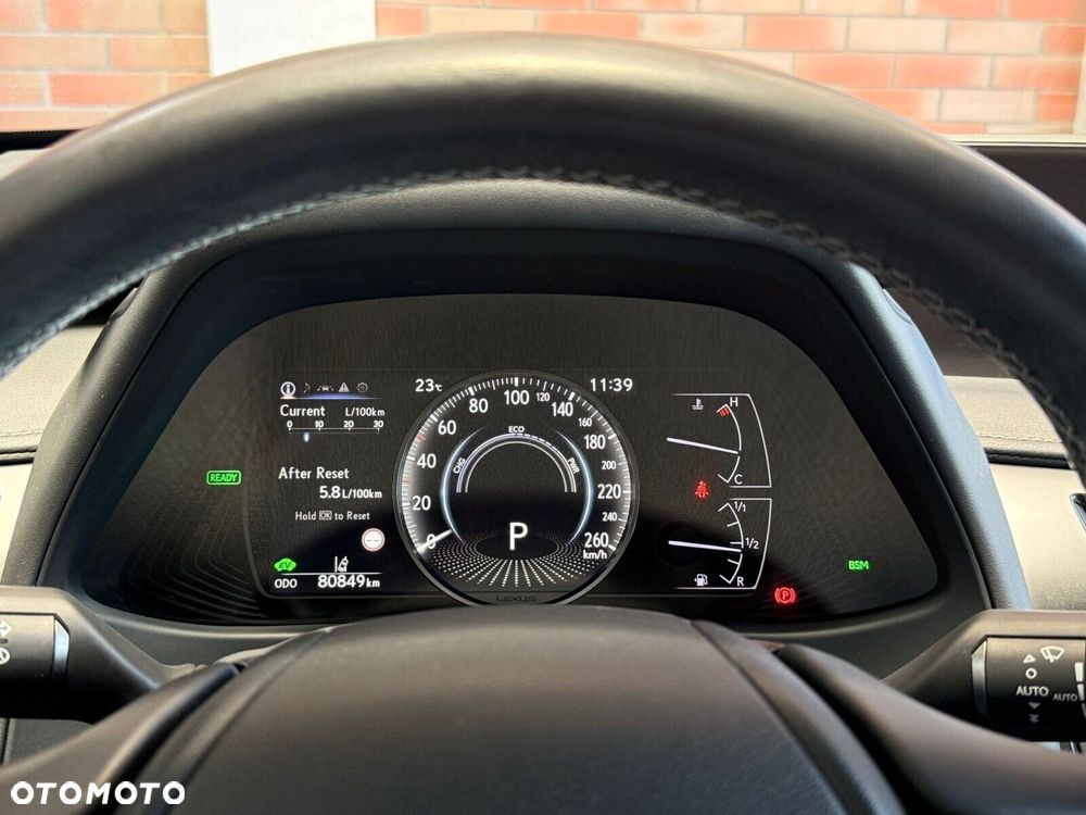 Lexus UX - 17