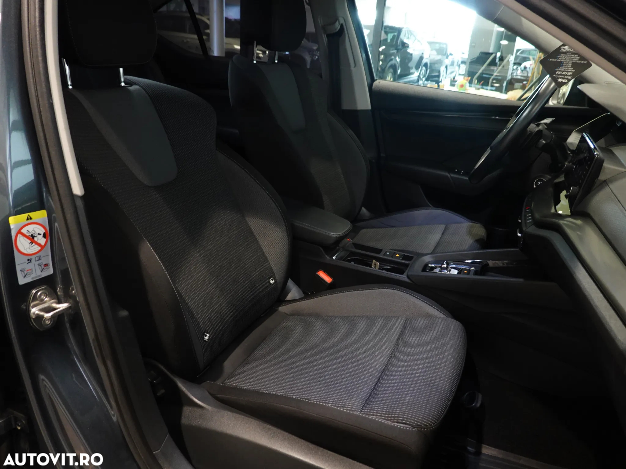 Skoda Octavia 2.0 TDI DSG Ambition - 32