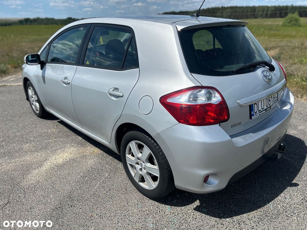 Toyota Auris 2.0 D-4D - 5