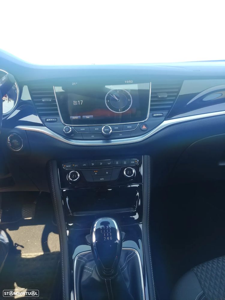 Opel Astra 1.4 T Innovation S/S - 28