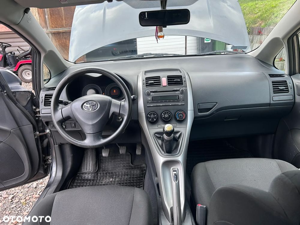 Toyota Auris 1.4 VVT-i Terra - 14