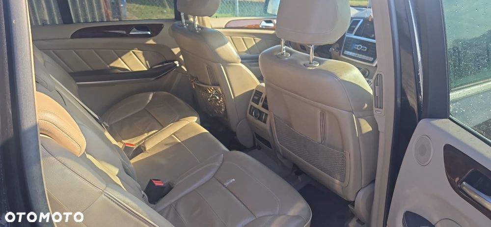 Mercedes-Benz GL - 7