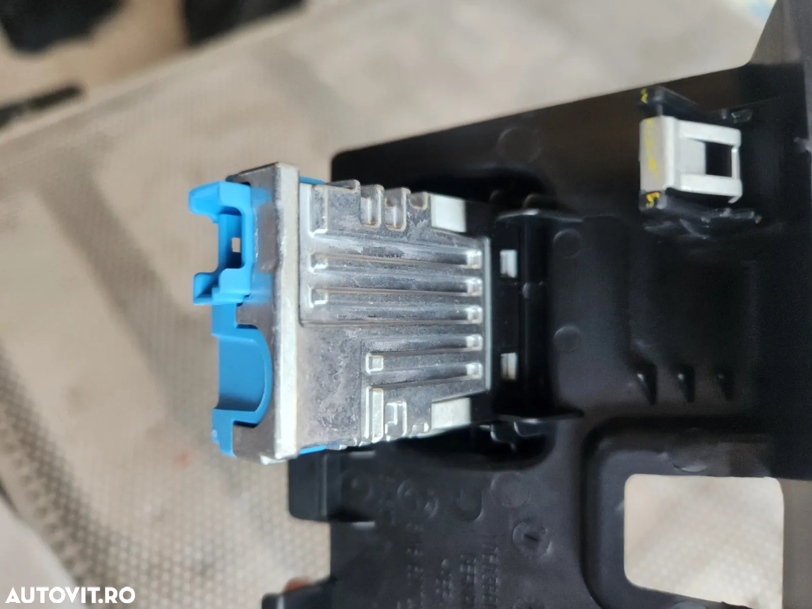 Priza Modul Auxiliar Incarcator Tip C Bmw Cod 8711940 Dezmembrez Bmw M2 240I G42 B58B30B - Dezmembrari Arad - 6