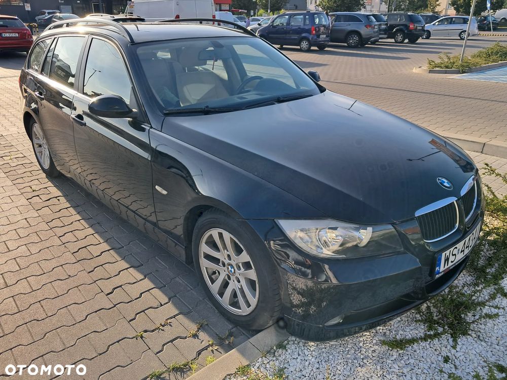 BMW Seria 3 318i Touring - 4