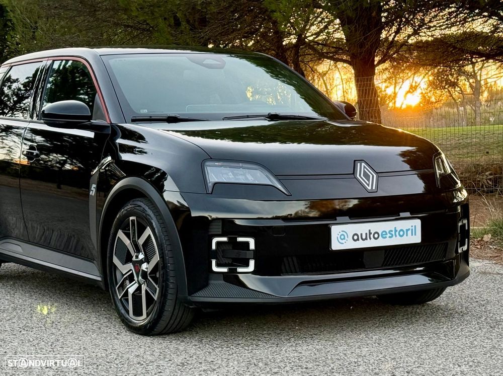 Renault 5 E-Tech 52 kWh Techno Autonomia Conforto - 16