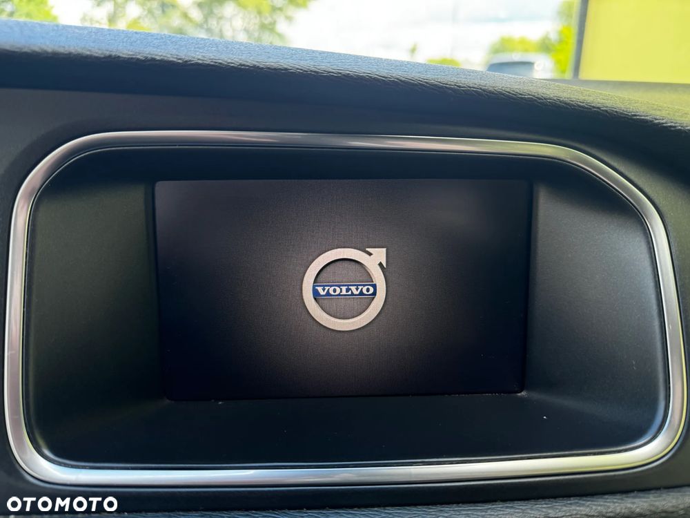 Volvo V40 D2 Momentum - 10
