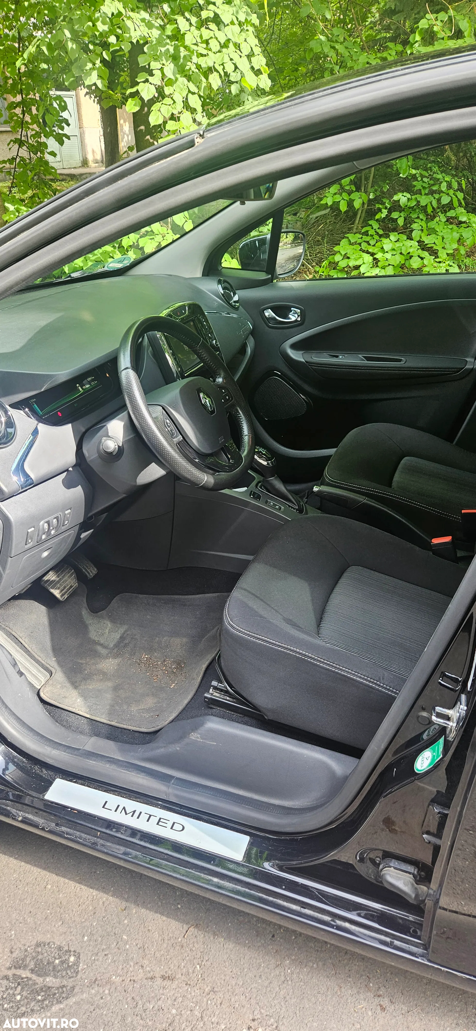 Renault ZOE - 8