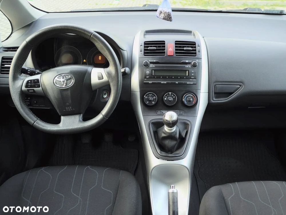 Toyota Auris - 9