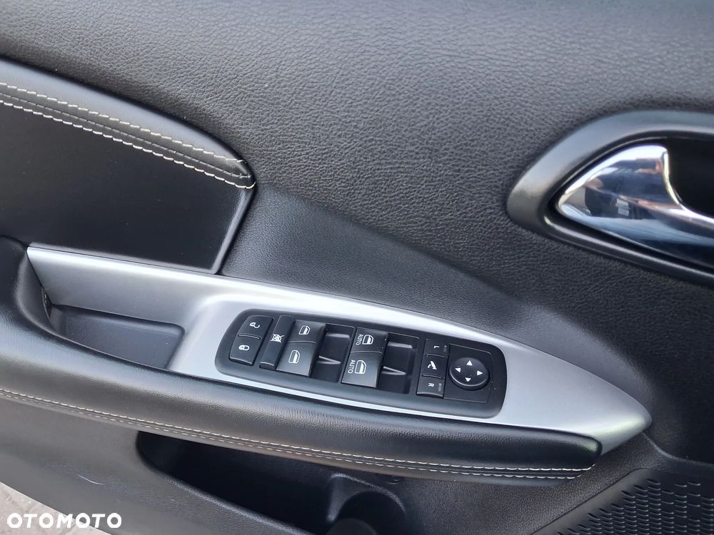 Fiat Freemont 2.0 Multijet 16V DPF Automatik Allrad Black Code - 27
