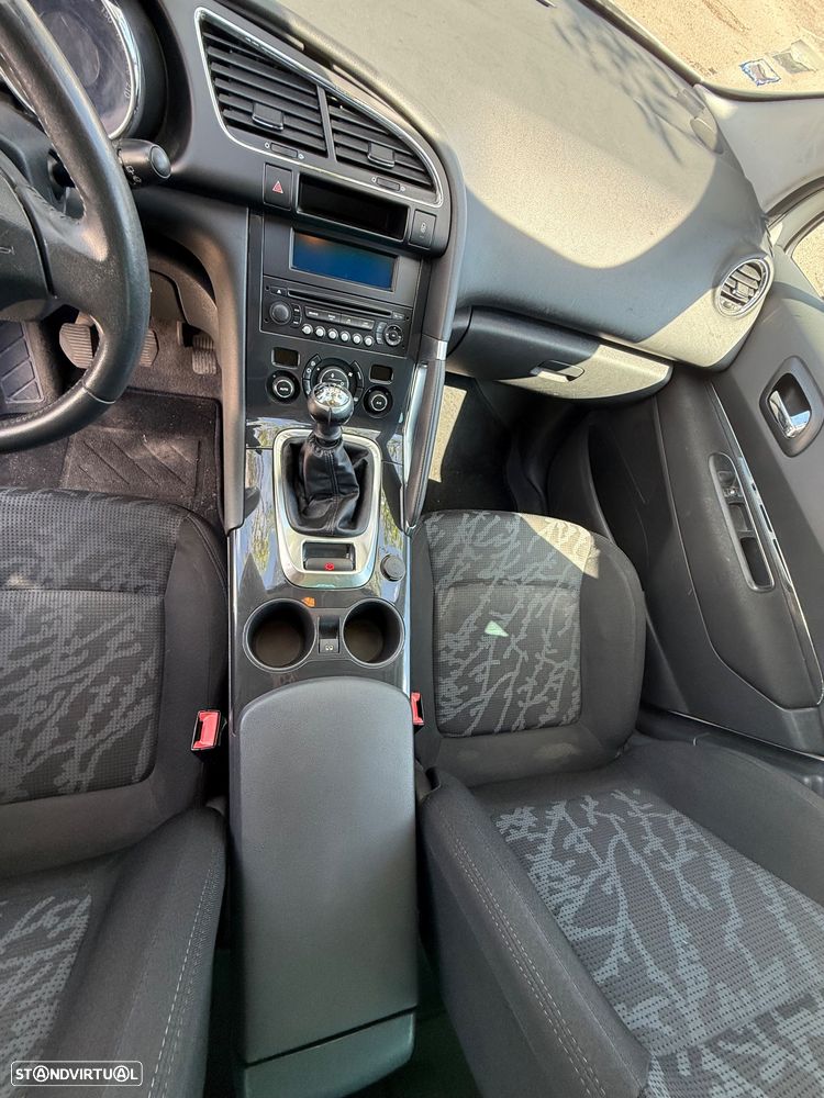 Peugeot 3008 1.6 HDi Executive - 19