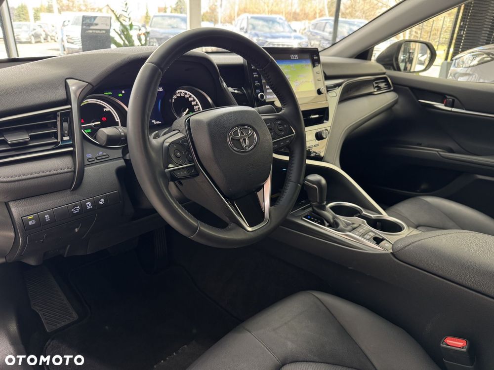 Toyota Camry - 8
