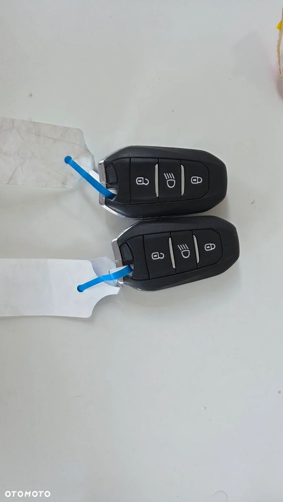 Citroën C4 BlueHDi 130 Stop&Start EAT8 FEEL PACK - 30