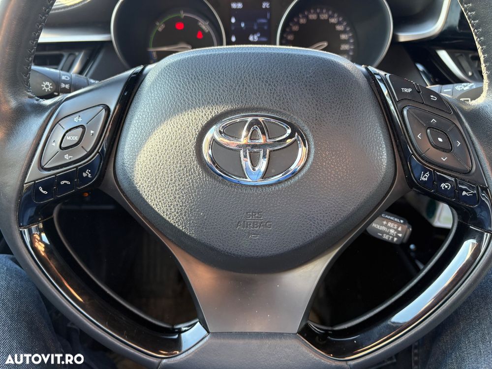 Toyota C-HR 2.0 HSD 184 CP 4x2 CVT Classy Bi-Tone - 3