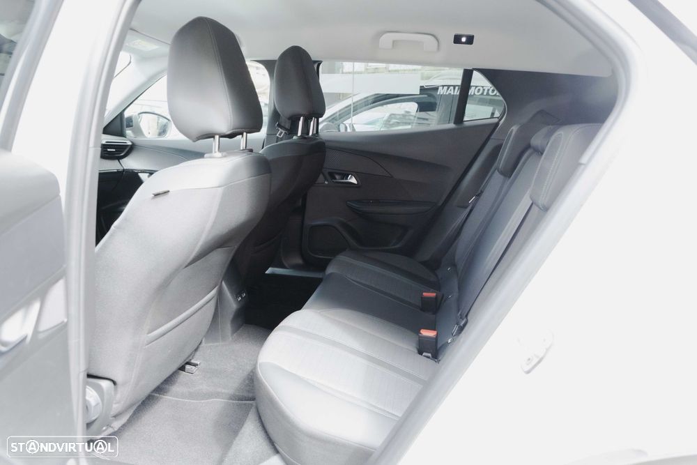 Peugeot 2008 1.2 PureTech Allure Pack EAT8 - 14