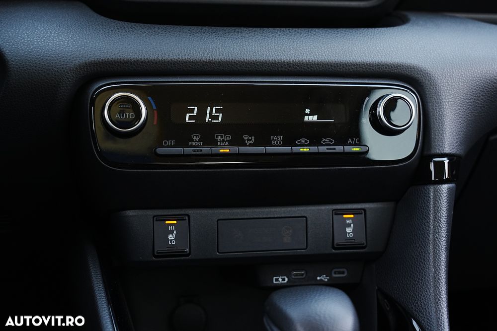 Toyota Yaris - 22