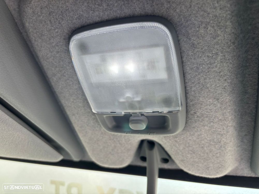 Mitsubishi Canter FUSO 3C15 CONTENTOR COM PLATAFORMA 1.000Kg - 30
