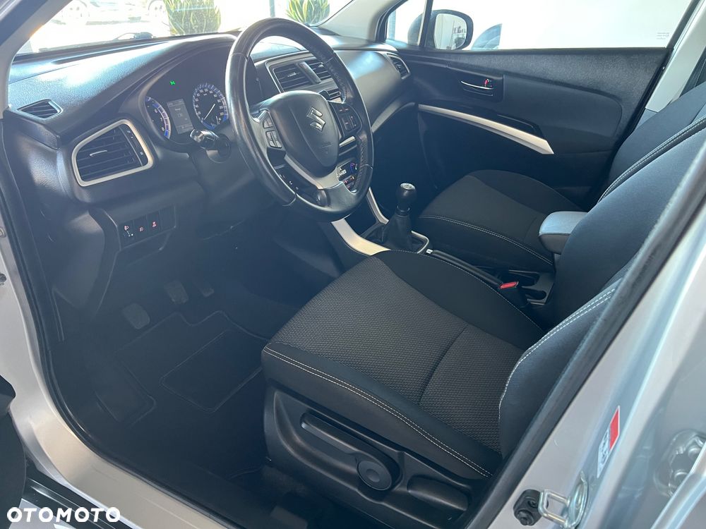 Suzuki SX4 S-Cross - 11