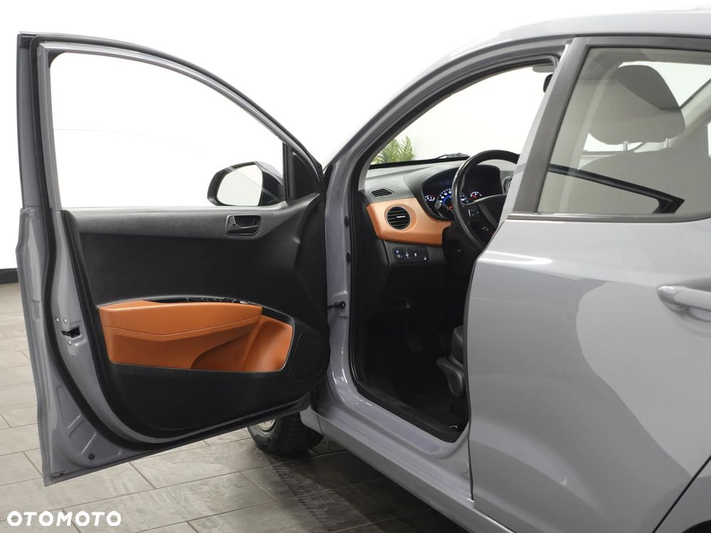 Hyundai i10 1.0 Intro Edition - 19