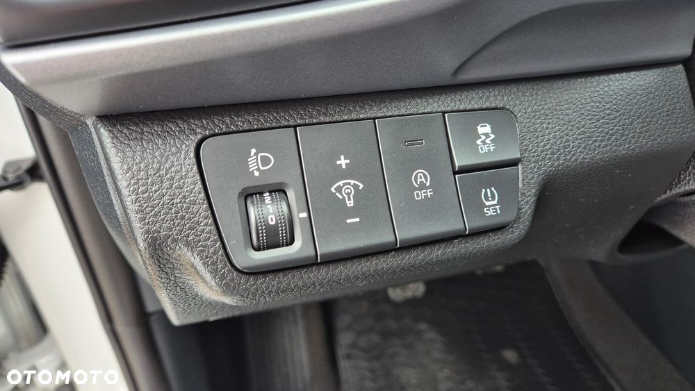 Kia Stonic 1.2 L - 9