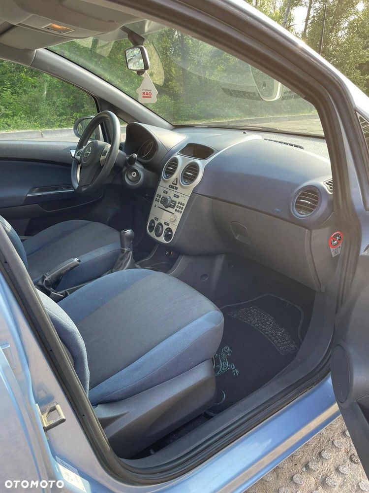 Opel Corsa - 8