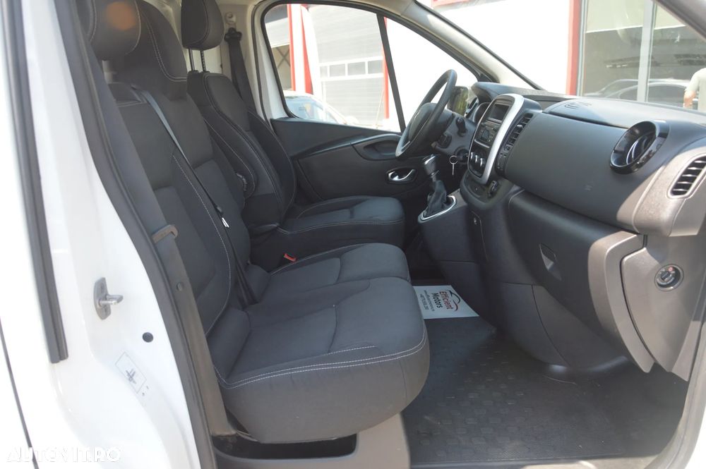 Renault Trafic - 28