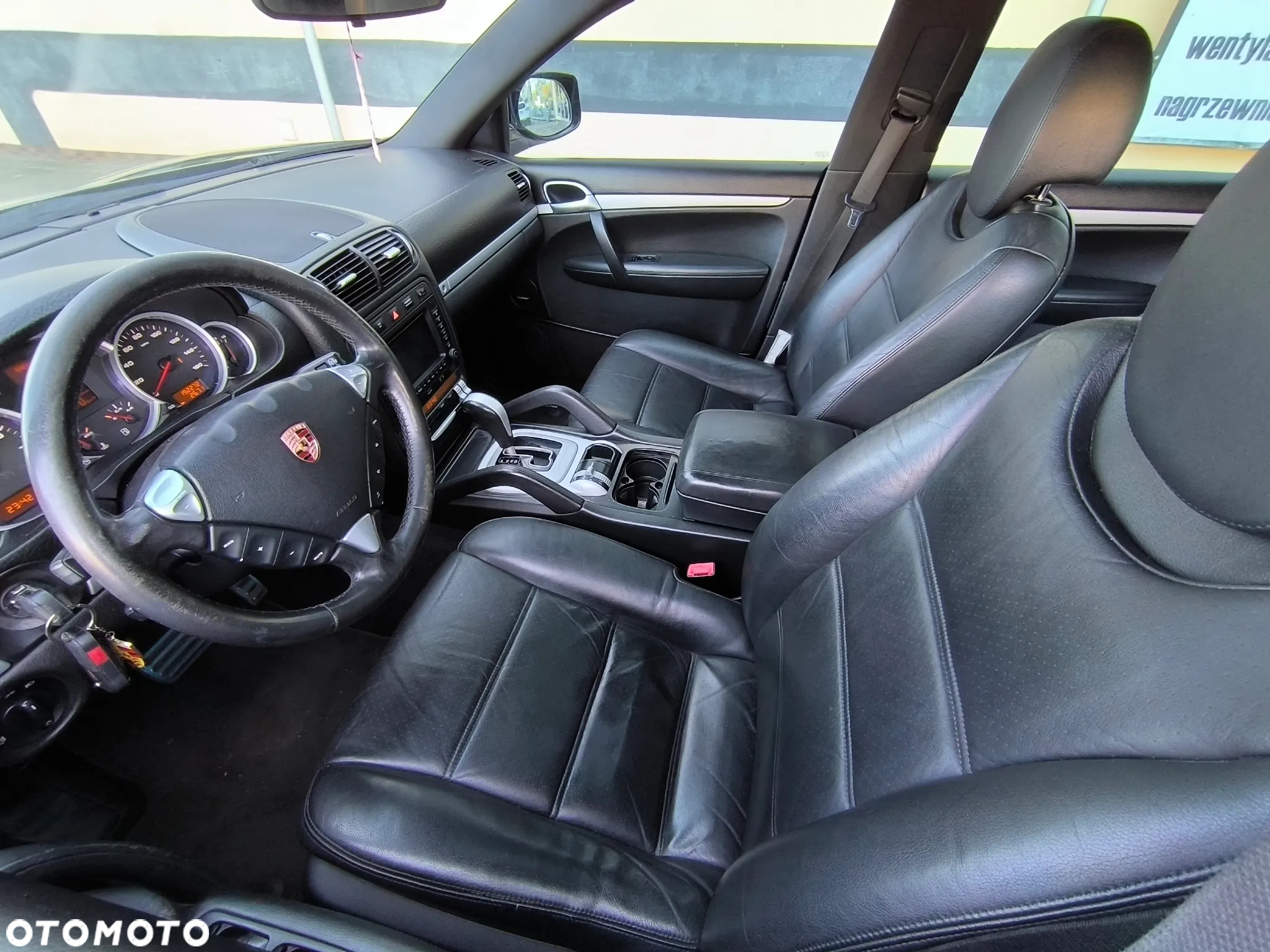 Porsche Cayenne - 16