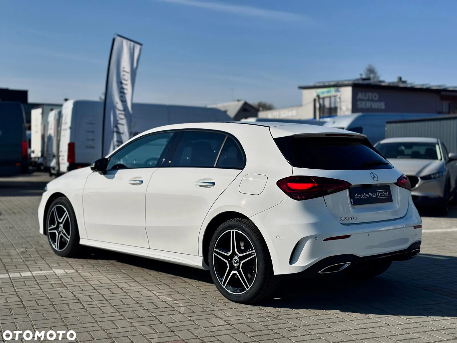 Mercedes-Benz Klasa A 250 e PHEV AMG Line 8G-DCT - 12