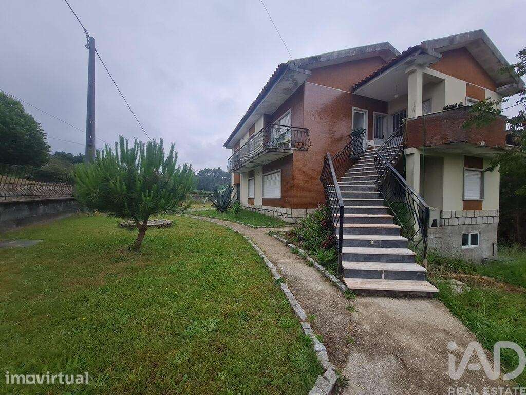 Casa de aldeia T5 em Nogueira, Meixedo e Vilar de Murteda de 150,00 m2