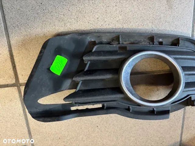 KRATKA ZDERZAKA LEWA MERCEDES W204 A2048850123 - 2