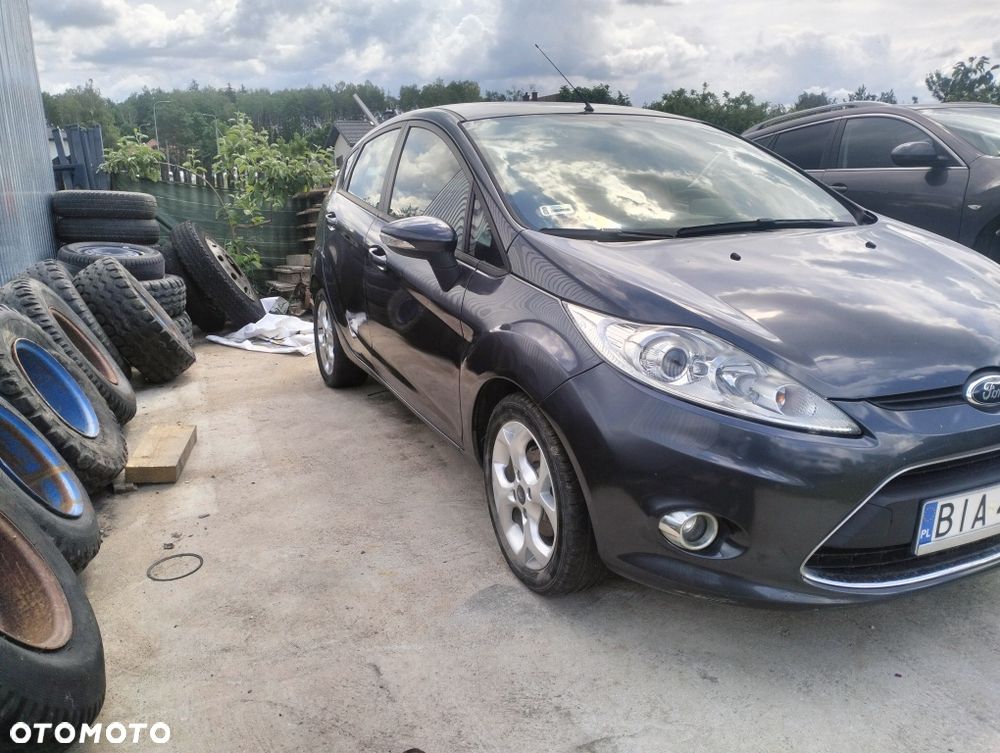 Ford Fiesta - 2