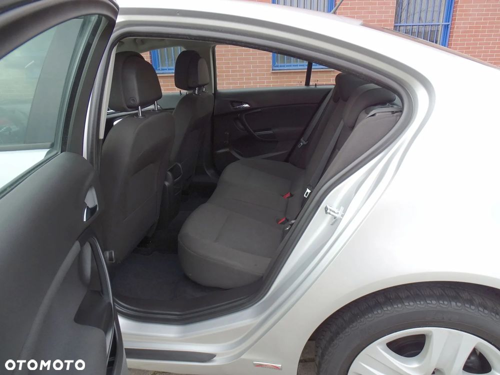 Opel Insignia - 20