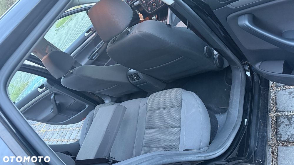 Volkswagen Golf 1.9 TDI DPF Comfortline - 11