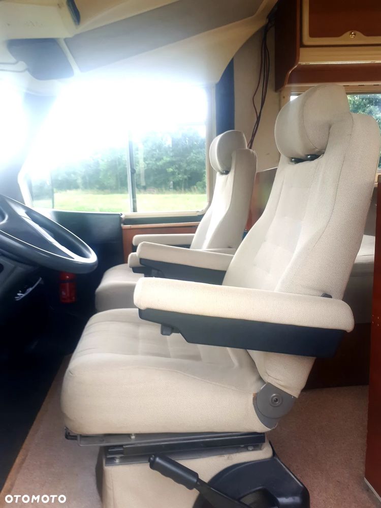 Peugeot J 5 Pilote - 10
